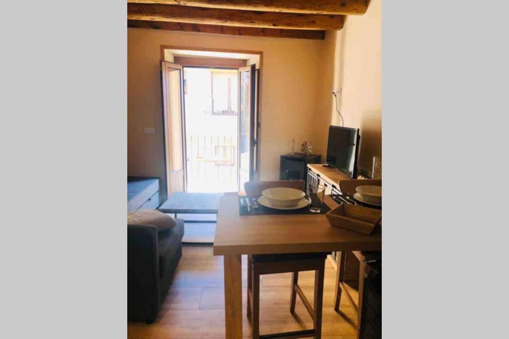 Puigcerda Centro. Acogedor Apartament En El Pueblo Ngoại thất bức ảnh