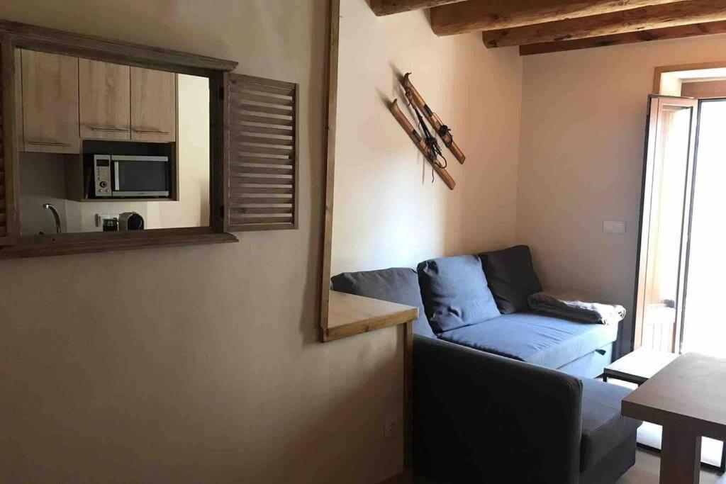 Puigcerda Centro. Acogedor Apartament En El Pueblo Ngoại thất bức ảnh